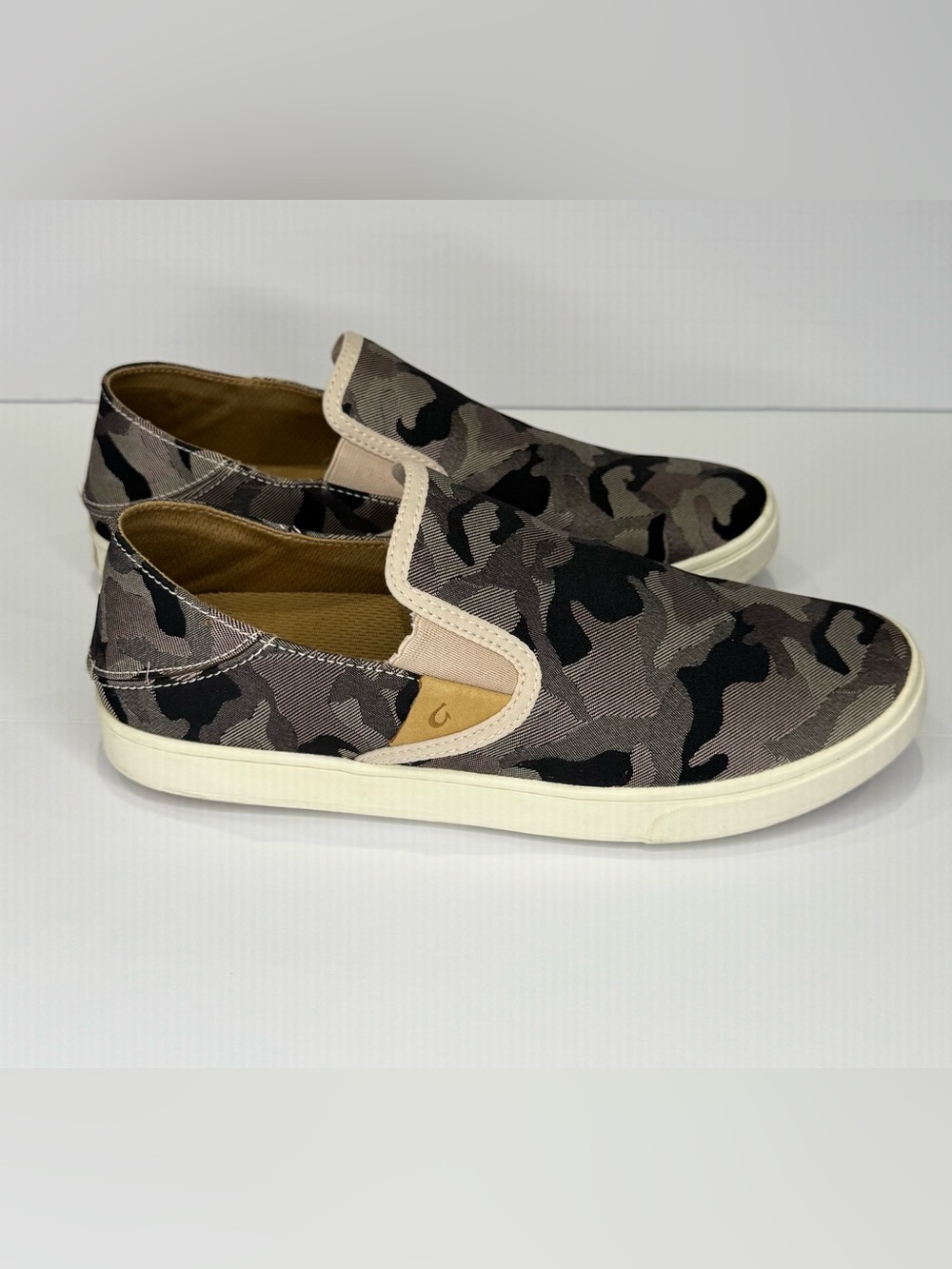 Olukai Women's Size 9.5 Pehuea Pa'i Slip On Sneaker Soft Pink Ke Au Camo